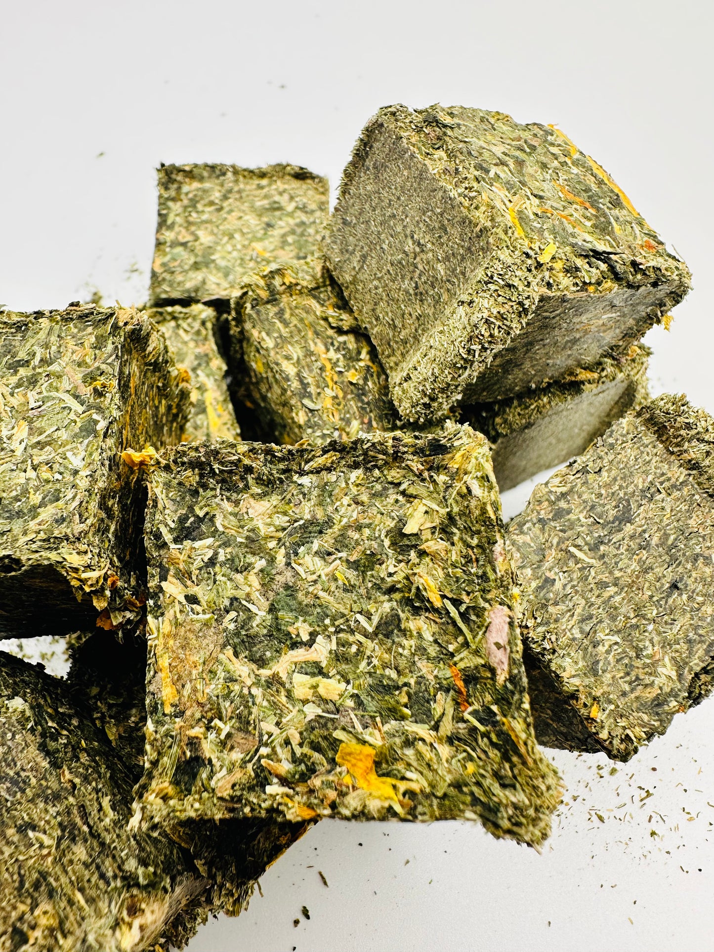 Natural Nibbles Flower & Herb nibble cubes