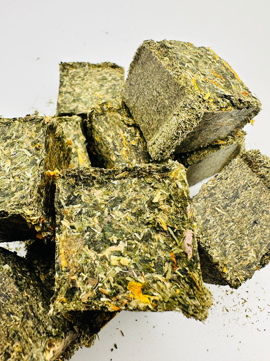 Natural Nibbles Flower & Herb nibble cubes